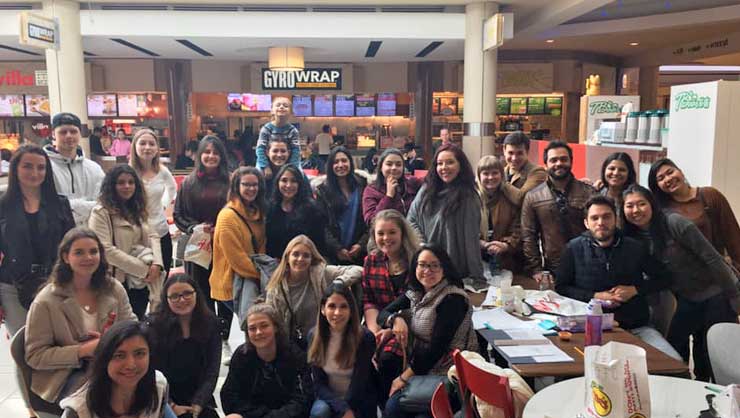 Image courtesy of Cara Harper Atlanta au pairs had a blast at the local mall.
