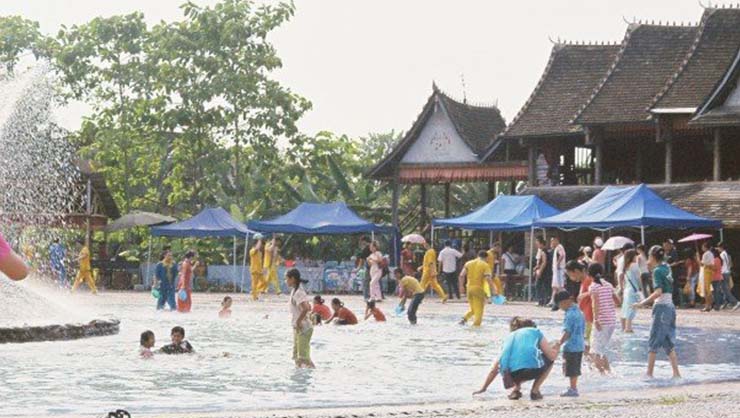 People play in a pool in the Chinese province of Yunnan.